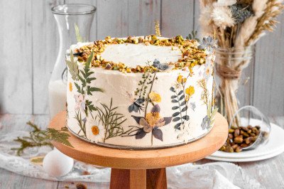 Honey Pistachio Cake
